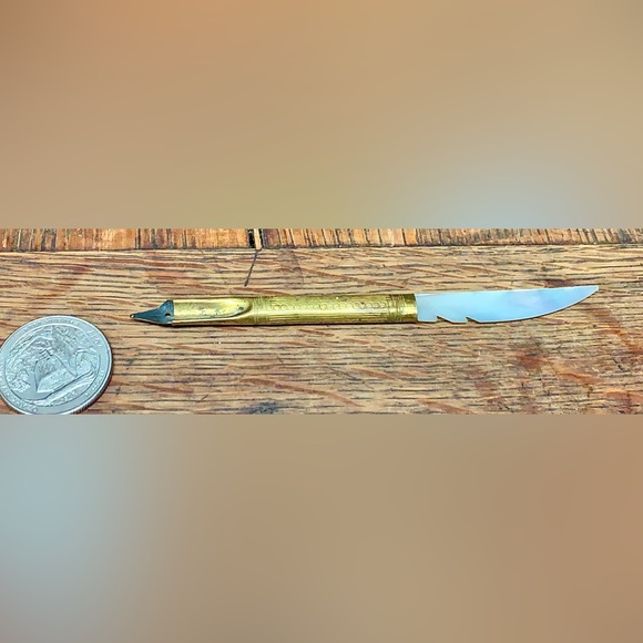 Early 20th Century Gold Tone Mother of Pearl Letter Opener Fountain Pen Quill - Picture 5 of 9